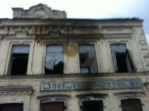 Последние десятелетия он нещадно разрушался